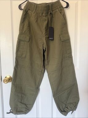 Forever 21 Olive Green Women Cargo Joggers Size M!